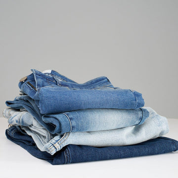 Derfor er denim en evig klassiker – og slik styler du det i 2025