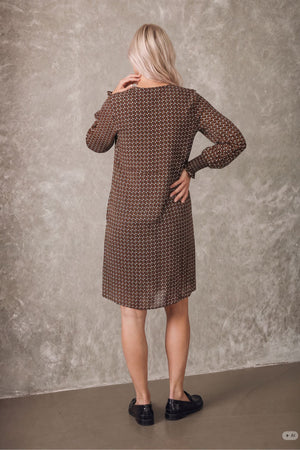 I SAY Bitten Pleat Dress Dresses A93 Geometric