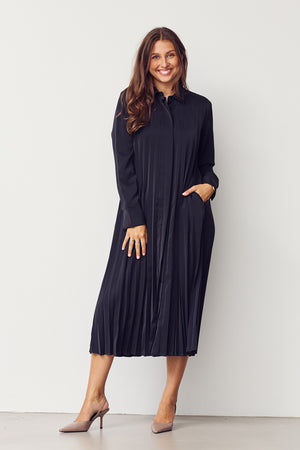 I SAY Frida Pleat Dress Dresses 900 Black