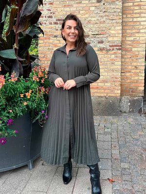 I SAY Frida Pleat Dress Dresses 918 Army