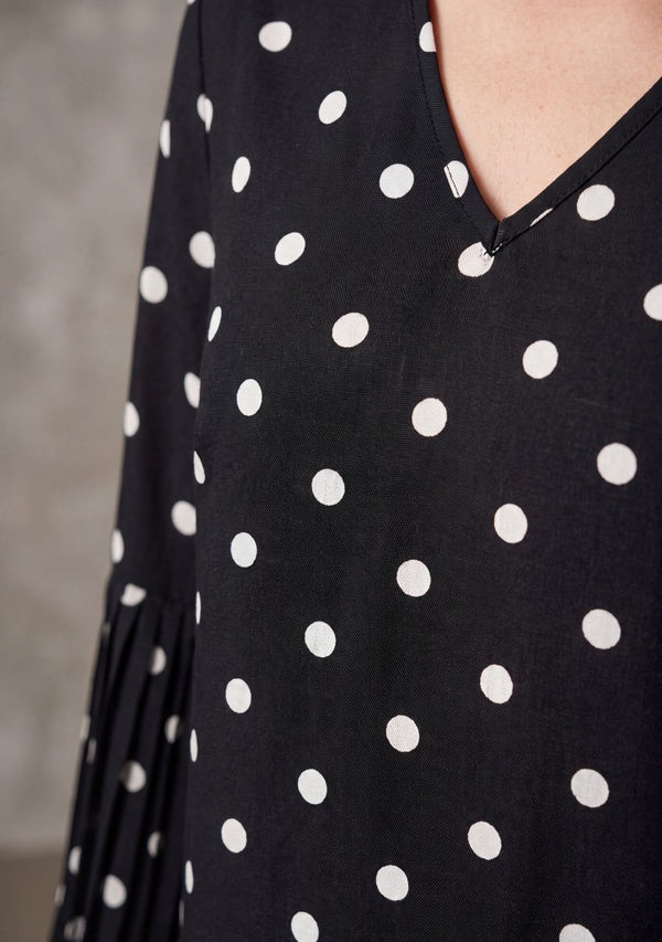 I SAY Melba Pleat Dress Dresses N62 Black w/Dots