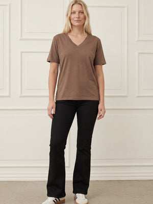 I SAY Nugga Basic V-Neck T-Shirt Basics 314 Toffee