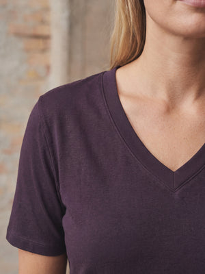 I SAY Nugga Basic V-Neck T-Shirt Basics 419 Aubergine