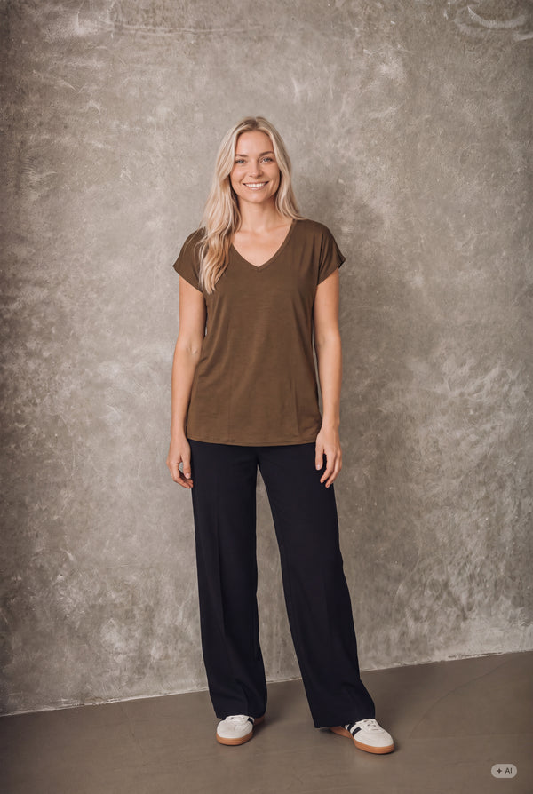 I SAY Nugga V-Neck T-Shirt Basics 314 Toffee