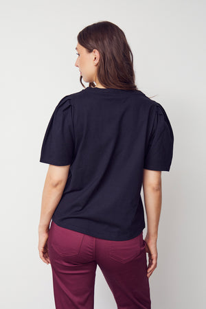 I SAY Tinni V-Neck T-Shirt Basics 900 Black